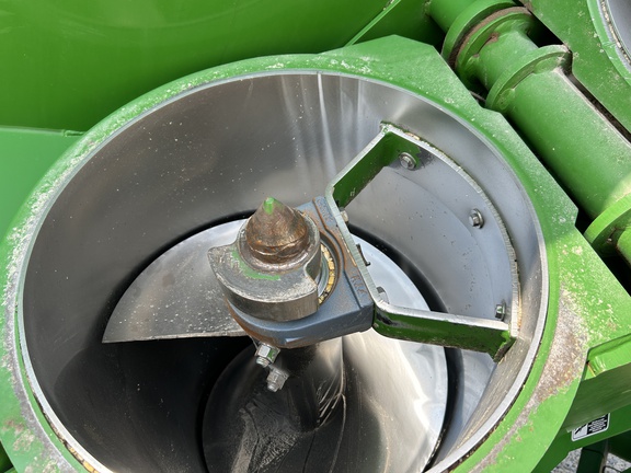 2012 Brent 1082 Grain Cart