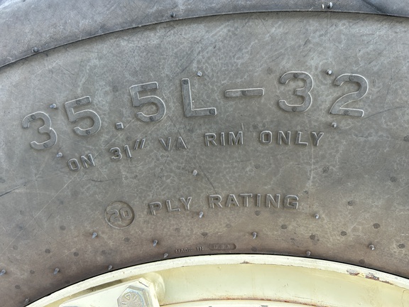 2012 Brent 1082 Grain Cart