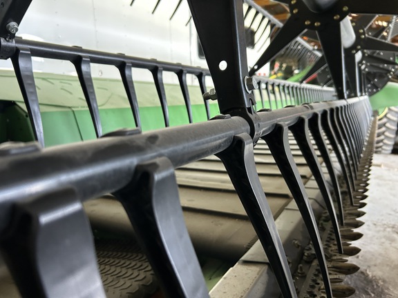 2022 John Deere RD40F Header Combine