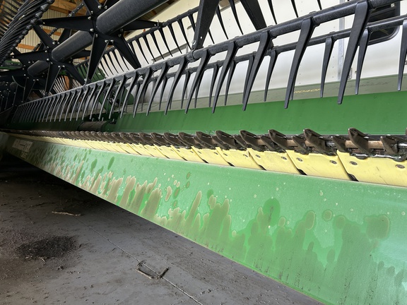 2022 John Deere RD40F Header Combine