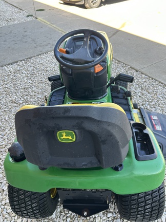 2010 John Deere X320 Garden Tractor