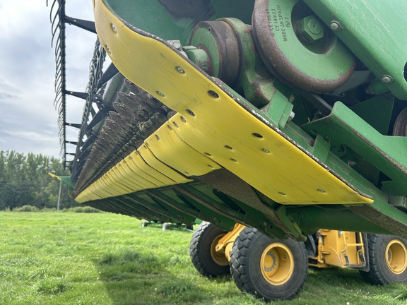 2011 John Deere 635F Header Combine
