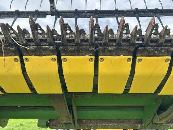 2011 John Deere 635F Header Combine
