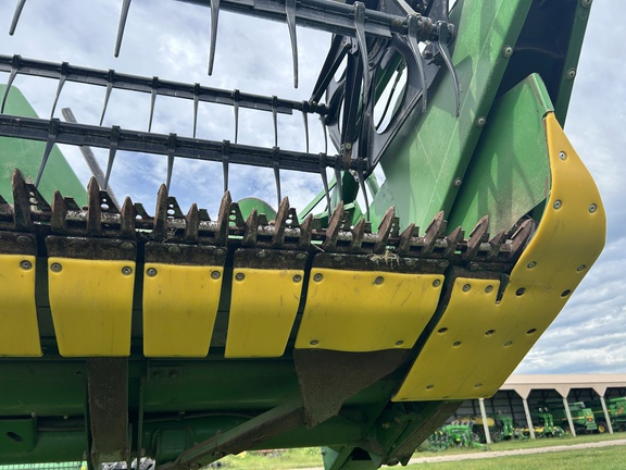 2011 John Deere 635F Header Combine
