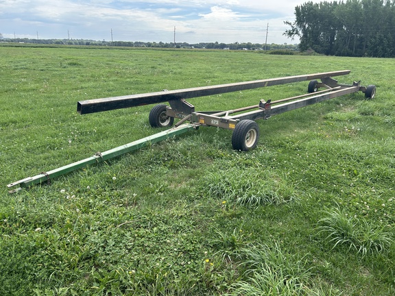 E-Z Trail 672 Header Transport