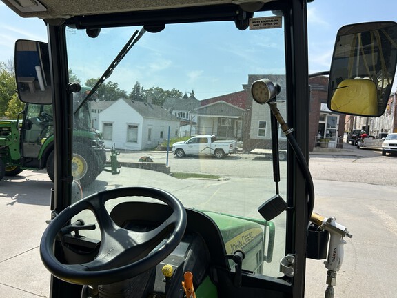2017 John Deere 1025R Tractor Compact