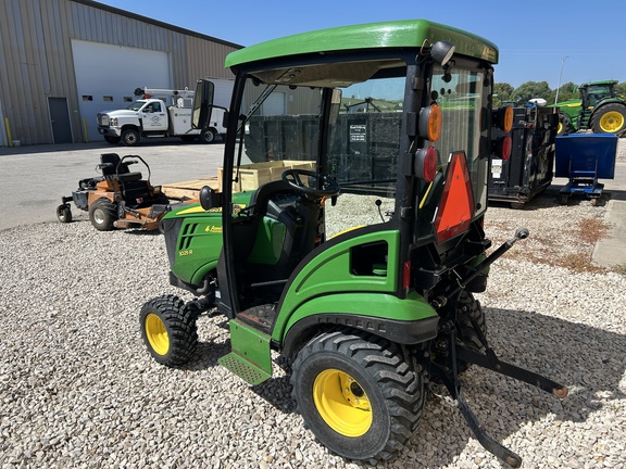 2017 John Deere 1025R Tractor Compact