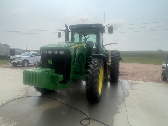 2010 John Deere 8270R Tractor