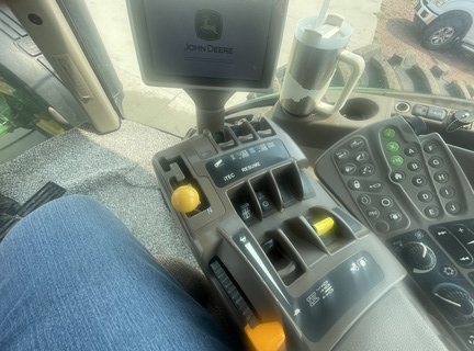 2010 John Deere 8270R Tractor