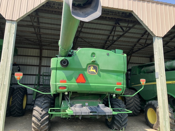 2022 John Deere S770 Combine