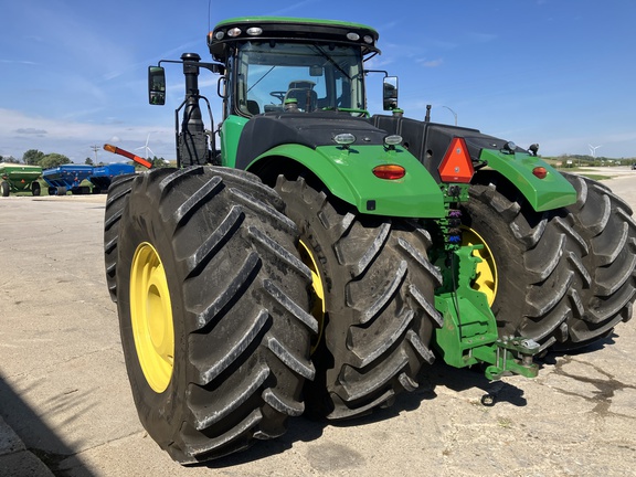2020 John Deere 9520R Tractor 4WD