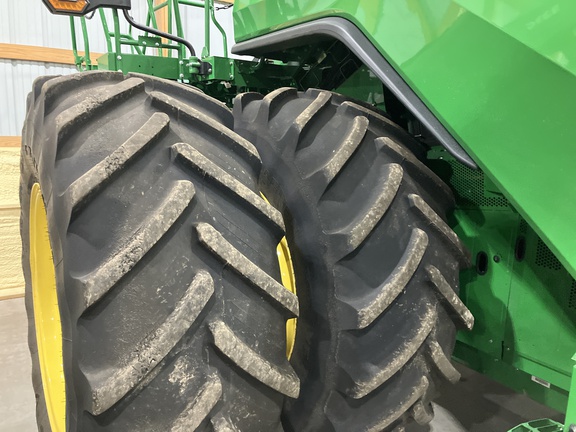 2024 John Deere X9 1000 Combine