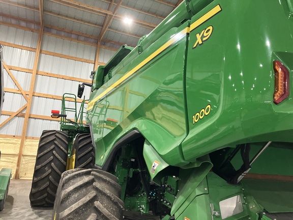 2024 John Deere X9 1000 Combine