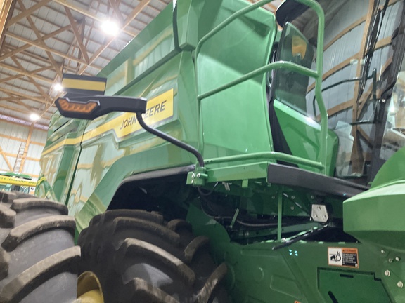 2024 John Deere X9 1000 Combine