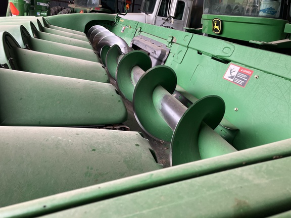 2012 John Deere 608C Header Corn Head