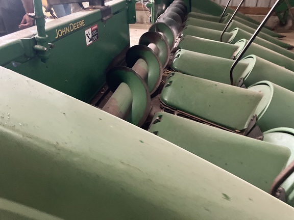 2004 John Deere 893 Header Corn Head