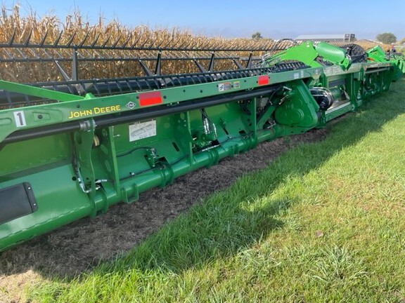 2023 John Deere RD40F Header Combine