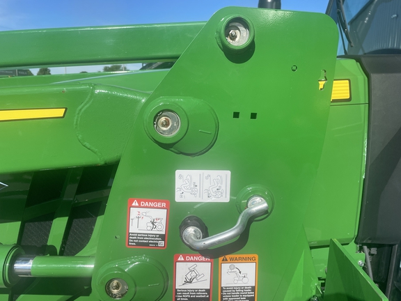 2022 John Deere 520M Loader