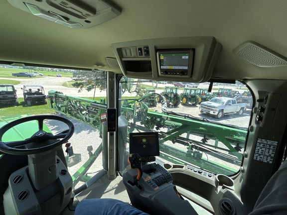 2023 John Deere 612R Sprayer/High Clearance