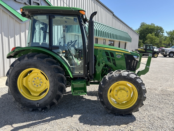 2024 John Deere 5075E Tractor