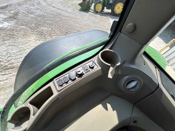 2023 John Deere 8R 410 Tractor