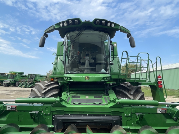 2023 John Deere S790 Combine