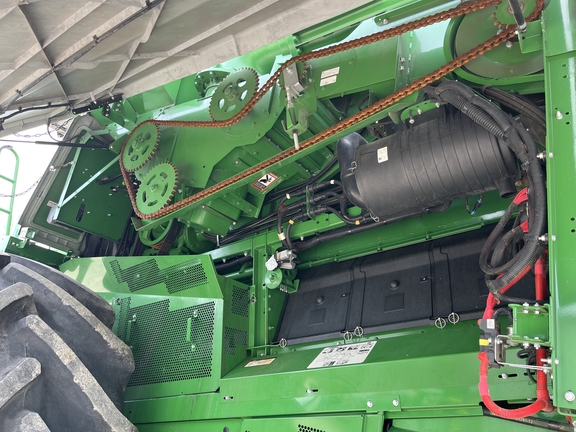 2023 John Deere S790 Combine