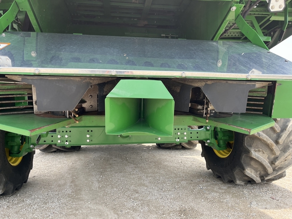 2023 John Deere S790 Combine