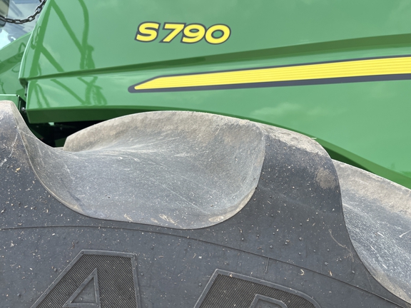 2023 John Deere S790 Combine