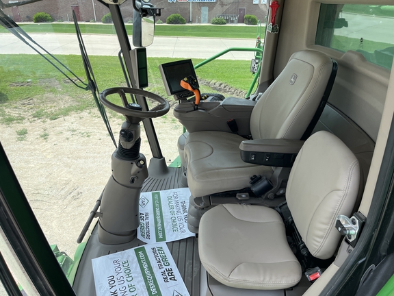 2023 John Deere S790 Combine