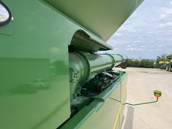 2023 John Deere S790 Combine