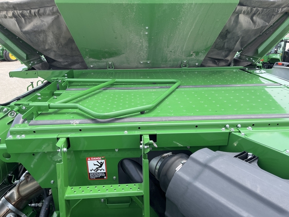 2023 John Deere S790 Combine