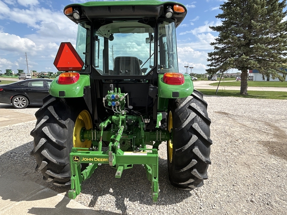 2016 John Deere 5100E Tractor