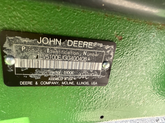 2016 John Deere 5100E Tractor