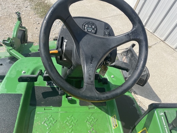 2022 John Deere 1550 Mower/Front Deck