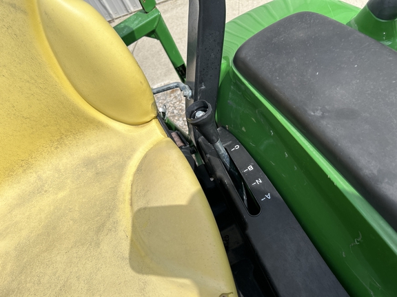 2017 John Deere 3039R Tractor Compact