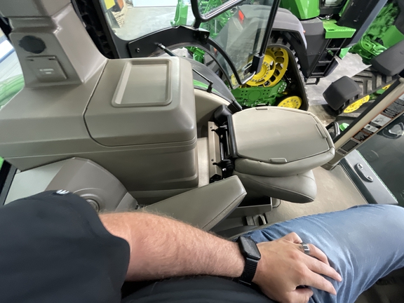 2023 John Deere 8R 410 Tractor