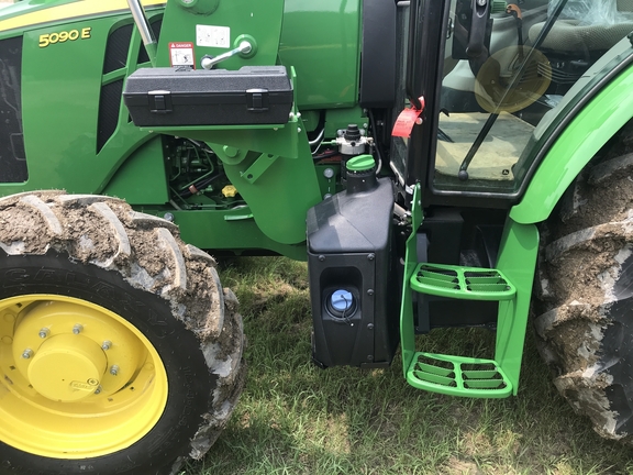 2023 John Deere 5090E Tractor