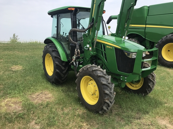 2023 John Deere 5090E Tractor