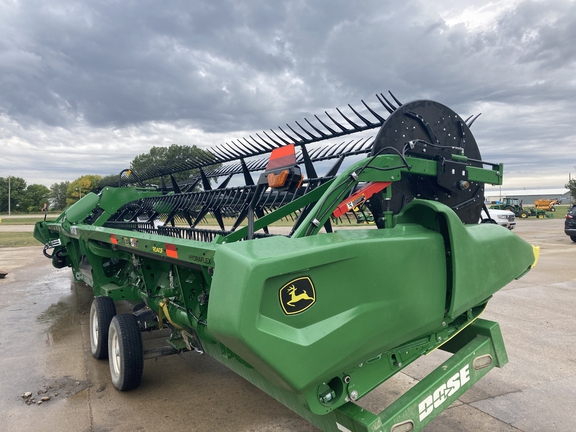 2023 John Deere RD40F Header Combine