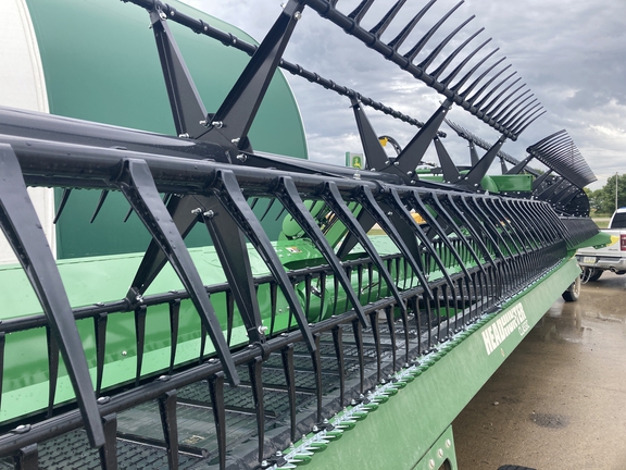 2023 John Deere RD40F Header Combine