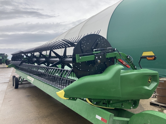 2023 John Deere RD40F Header Combine