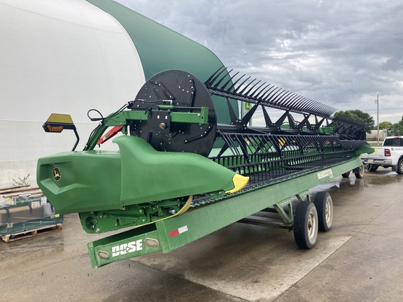 2023 John Deere RD40F Header Combine