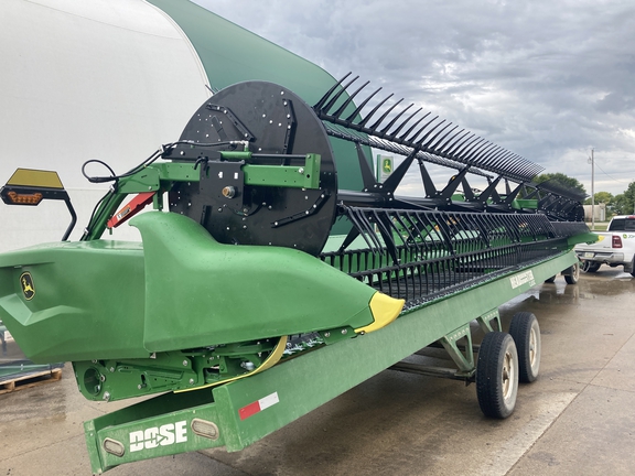 2023 John Deere RD40F Header Combine