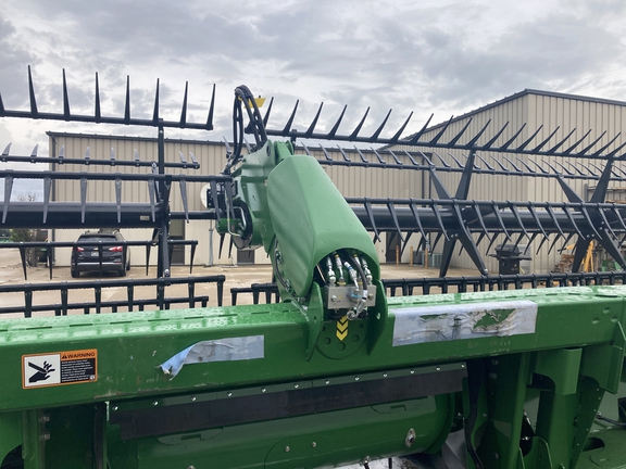 2023 John Deere RD40F Header Combine