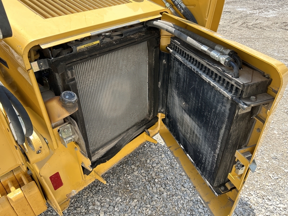 2009 John Deere 325 Skid Steer Loader