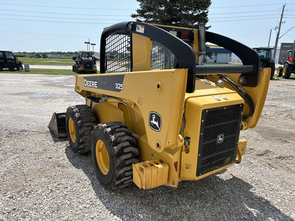 2009 John Deere 325 Skid Steer Loader