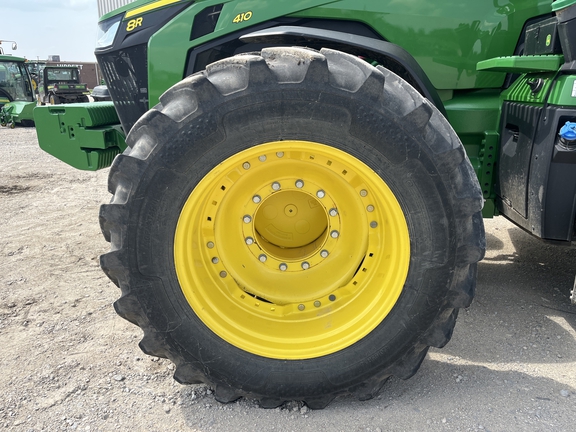 2022 John Deere 8R 410 Tractor