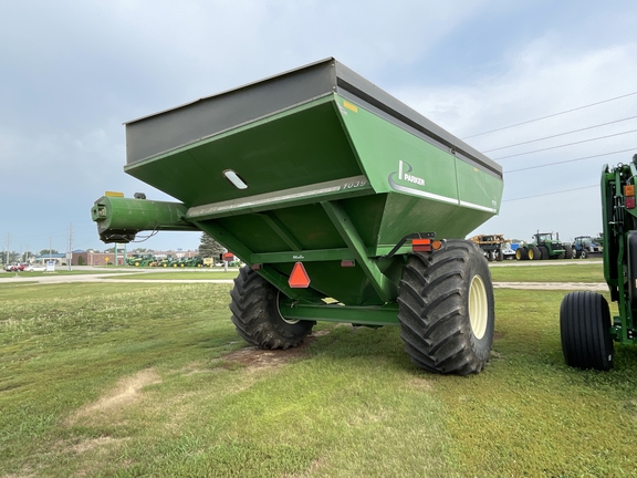 2011 Parker 1039 Grain Cart