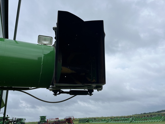 2011 Parker 839 Grain Cart